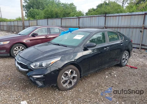 2019 Kia Forte Lxs z USA, uszkodzony, nr VIN 3KPF24AD7KE137461